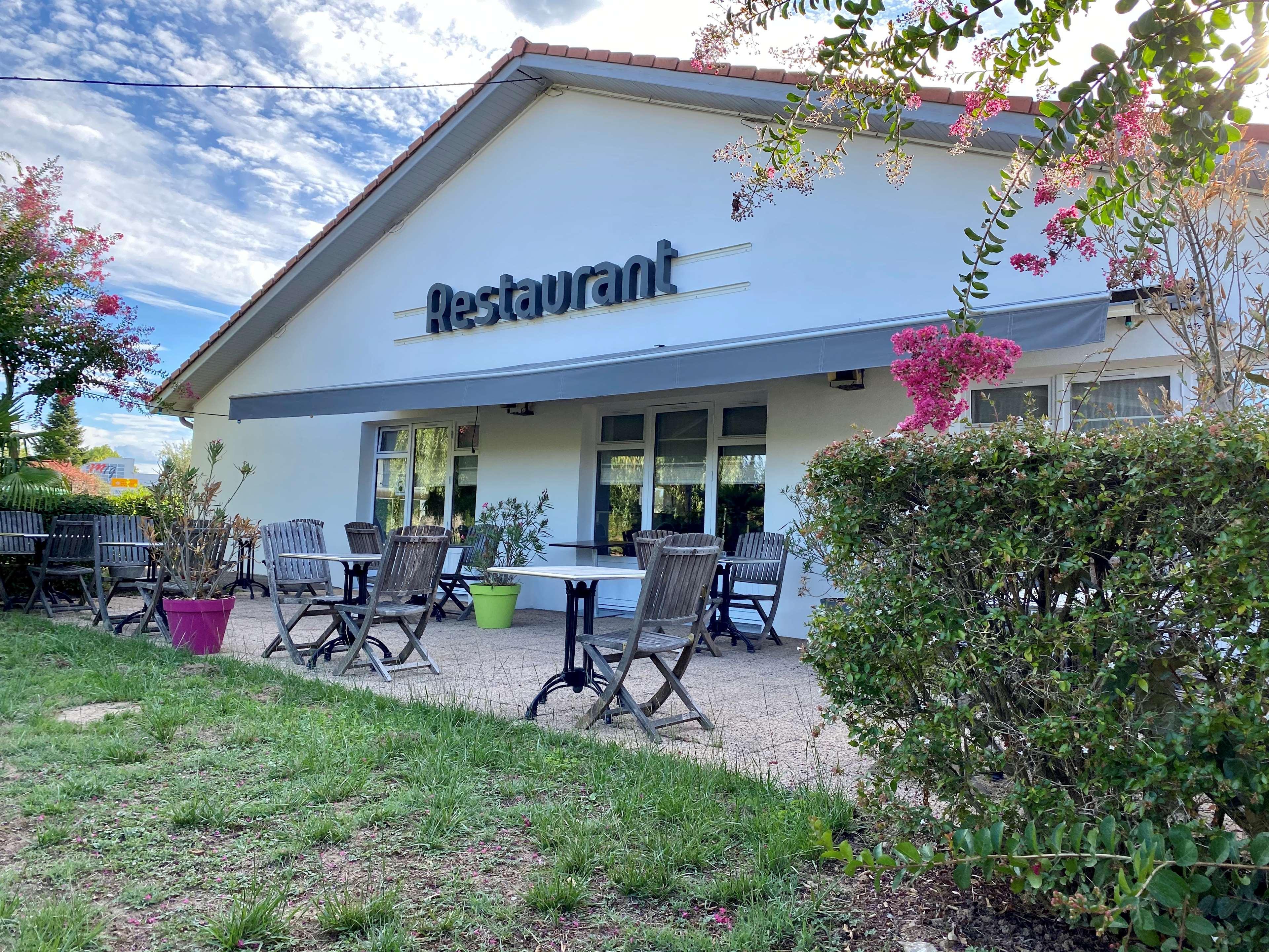 Kyriad Montauban Sud - Albasud Hotel Exterior photo